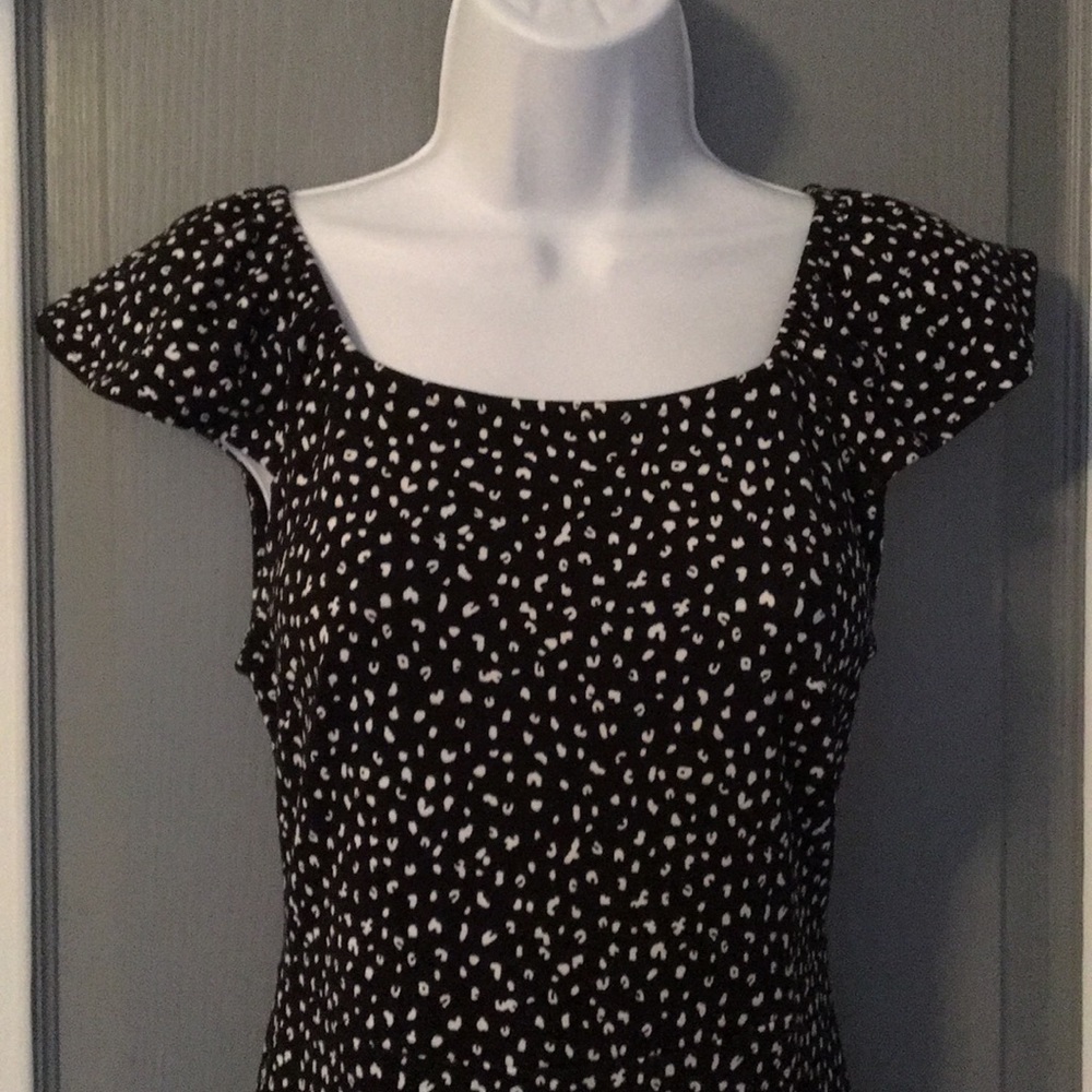 Black + White Animal Print Midi flutter sleeve Sheath Dress - Picture 3 of 11